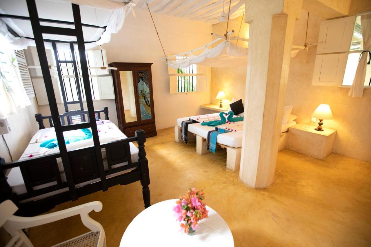 Banana House And Wellness Centre Hotel Lamu Buitenkant foto