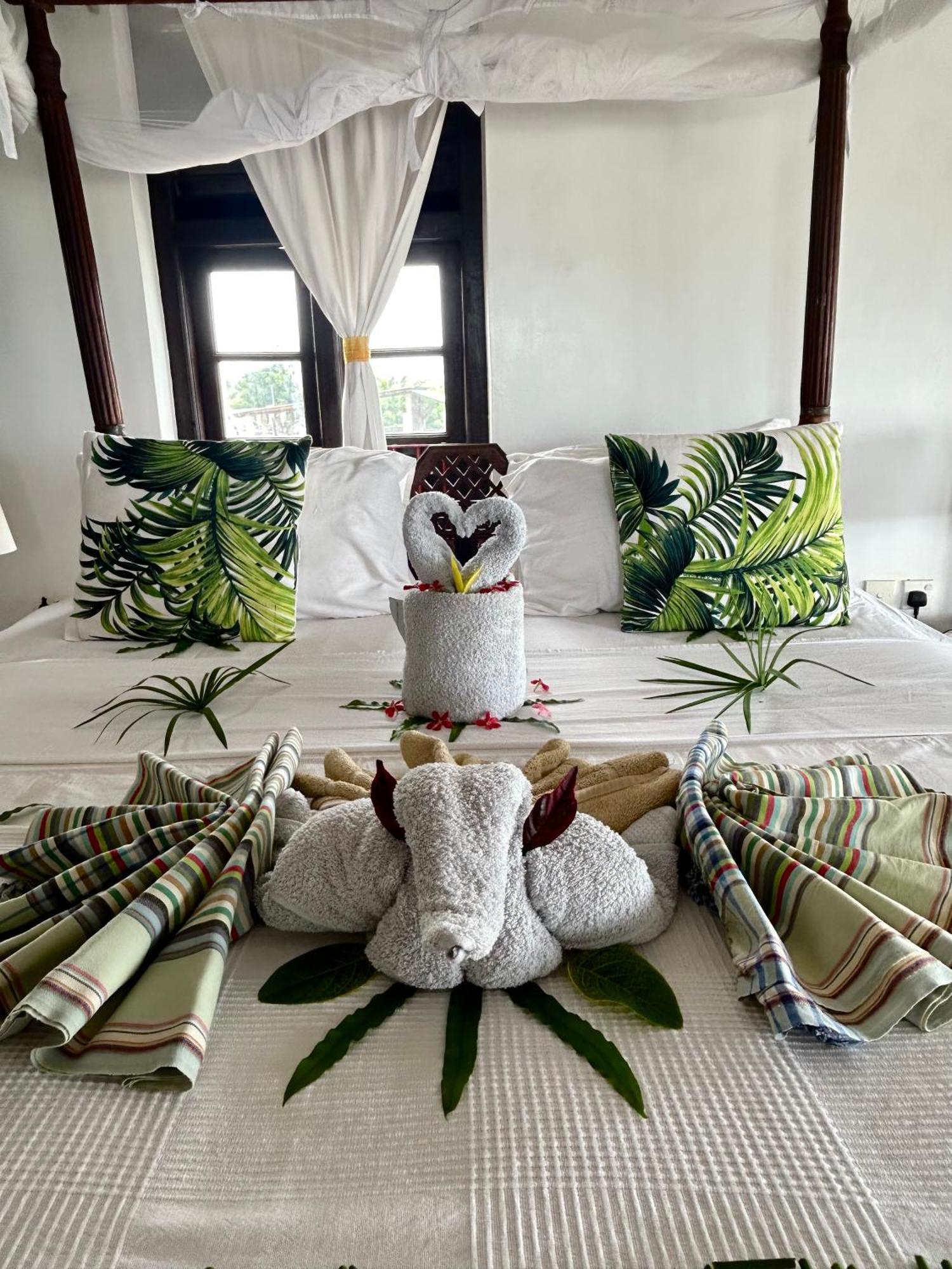 Banana House And Wellness Centre Hotel Lamu Buitenkant foto